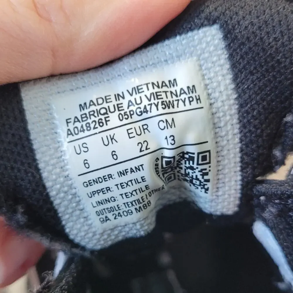 Converse Chuck Taylor 2V Toddler High Tops 6 Black Velcro Unisex Back To School
